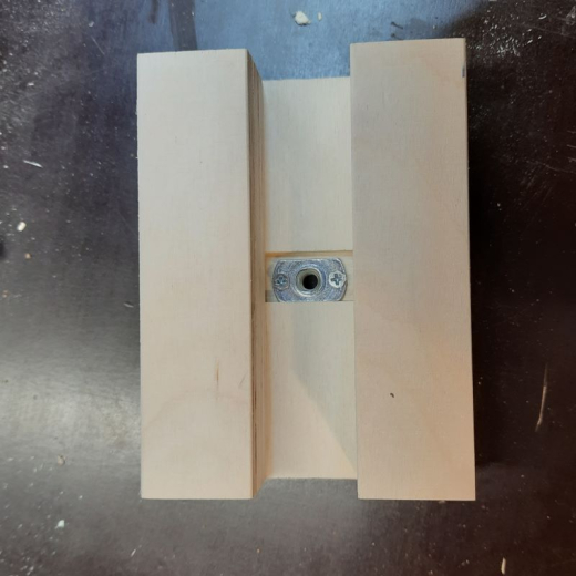 Beinhalterungen 20x20 (4)